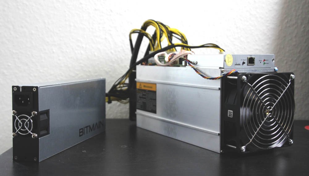 Bitcoin-Mining-Gerät (Antminer) der Firma Bitmain